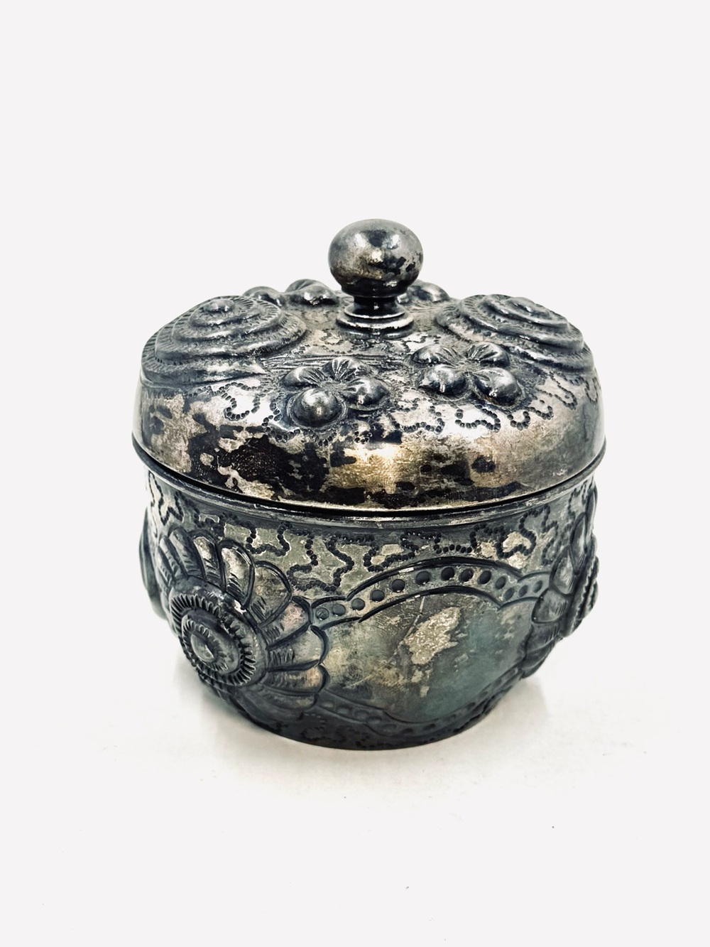 Wilcox Silver Plate Co Antique Victorian Quadruple Plate Tea Caddy Covered Bowl